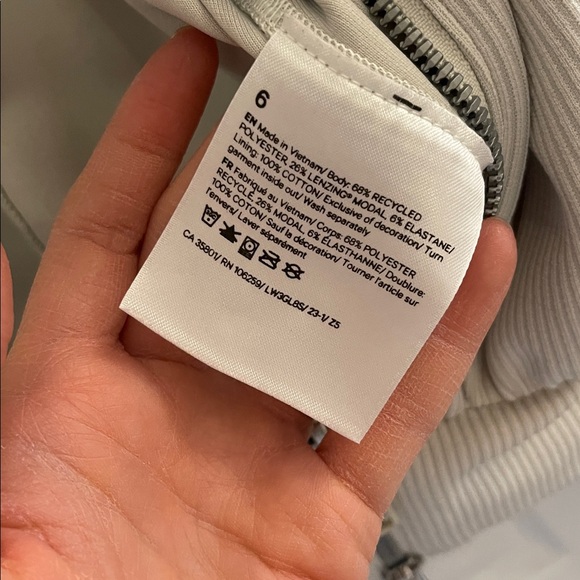 Lululemon Ribbed Softstreme Cropped Jacket - Picture 10 of 10